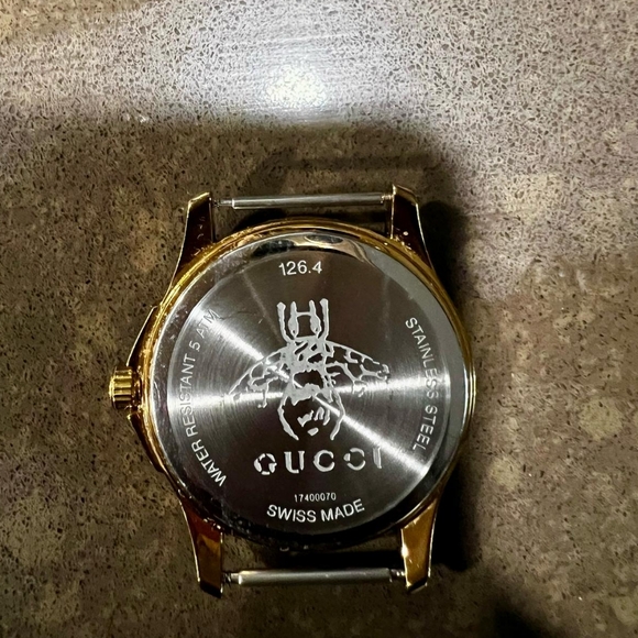 Le Marché des Merveilles Gucci watch - Picture 9 of 9